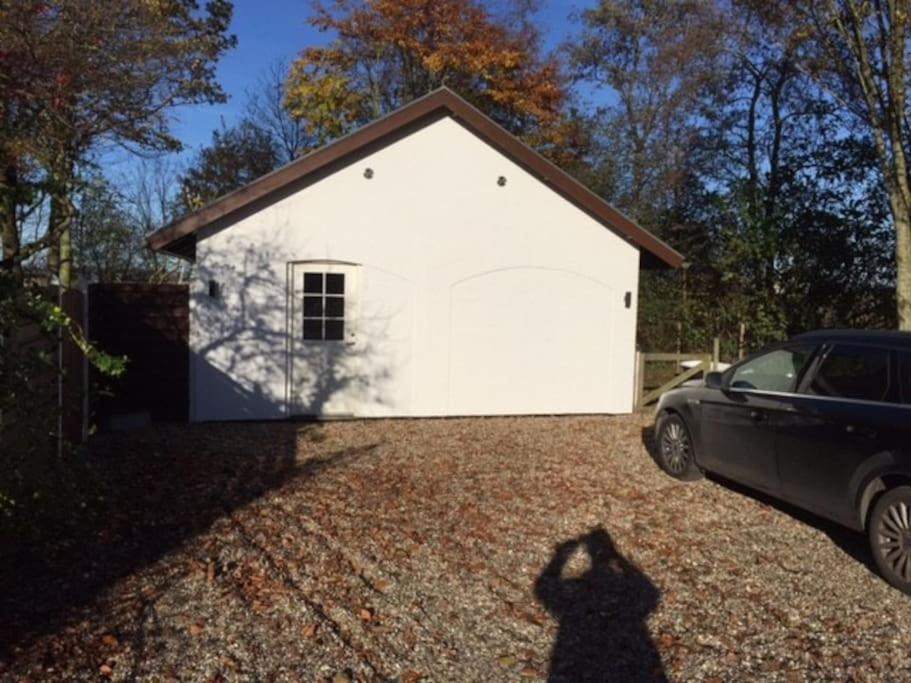 Feriehus Idyllisk Anneks, Hvor Lejer Har Eget Hus.